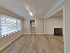 5406 Utah Ave N in Minneapolis, MN - Building Photo - Building Photo