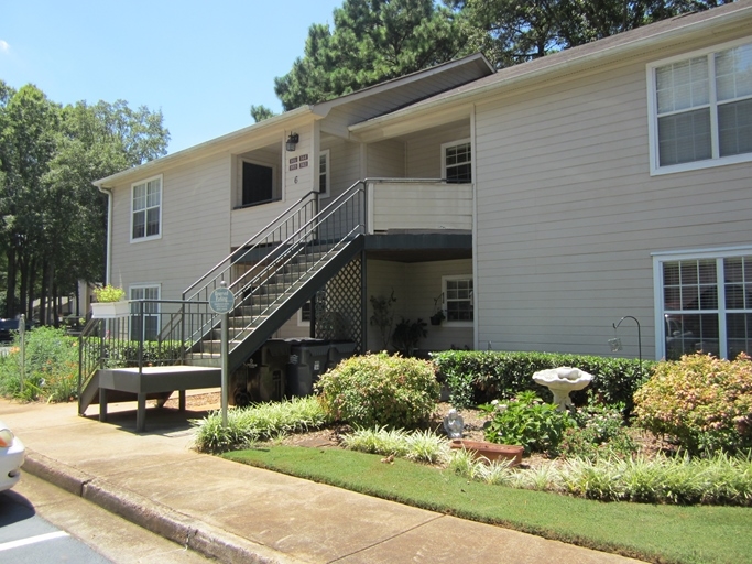 Meadowlark Apartments in Mcdonough, GA - Building Photo