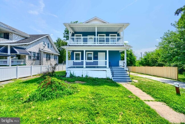 property at 3805 Garrison Blvd