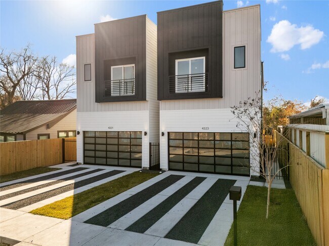 4321 Rogers St in Houston, TX - Building Photo - Building Photo