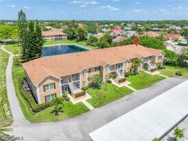2050 W Crown Pointe Blvd in Naples, FL - Building Photo