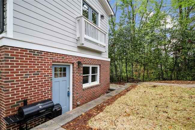 property at 940 St Charles Ave NE
