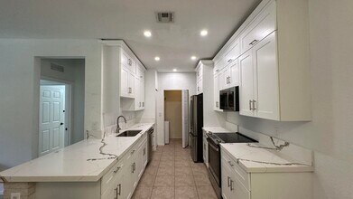 3549 Forest Hill Blvd in West Palm Beach, FL - Building Photo - Building Photo