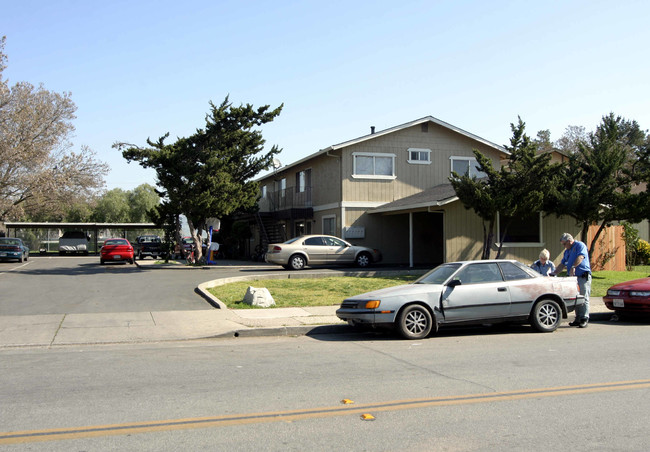 7510 Rogers Ln in Gilroy, CA - Building Photo - Building Photo