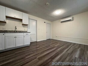 15 Dairy Ln, Unit 3 in Lancaster, MA - Foto de edificio - Building Photo