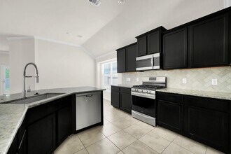 18788 Laurel Hills Dr in New Caney, TX - Building Photo - Building Photo