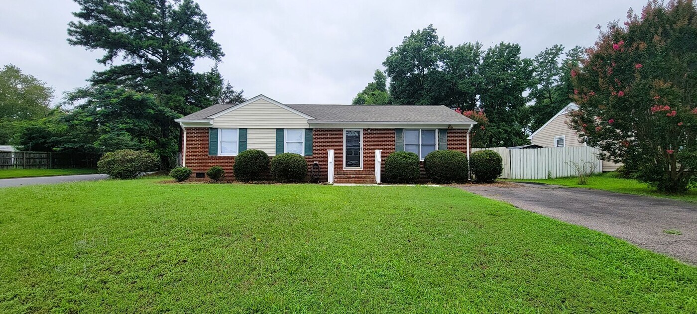 4036 Lamplighter Dr in Richmond, VA - Building Photo