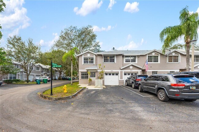 5263 SW 121st Ave in Cooper City, FL - Building Photo - Building Photo