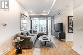 35 Parliament St in Toronto, ON - Building Photo - Building Photo