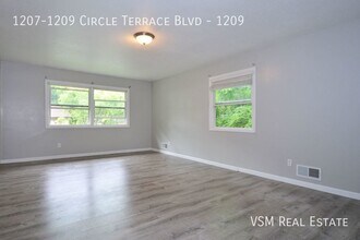 1207 Circle Terrace Blvd NE-Unit -1209 in Columbia Heights, MN - Building Photo - Building Photo