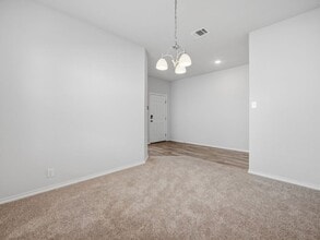 4615 Serpens in San Antonio, TX - Foto de edificio - Building Photo