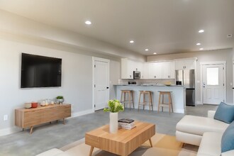 1769 Grant Rd in East Wenatchee, WA - Building Photo - Building Photo