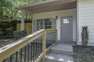 70 Gardenia Dr NW in Atlanta, GA - Building Photo - Building Photo