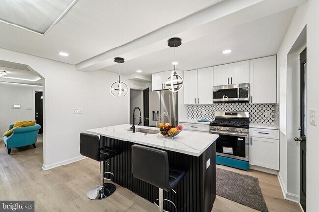 900 Reverdy Rd in Baltimore, MD - Building Photo - Building Photo