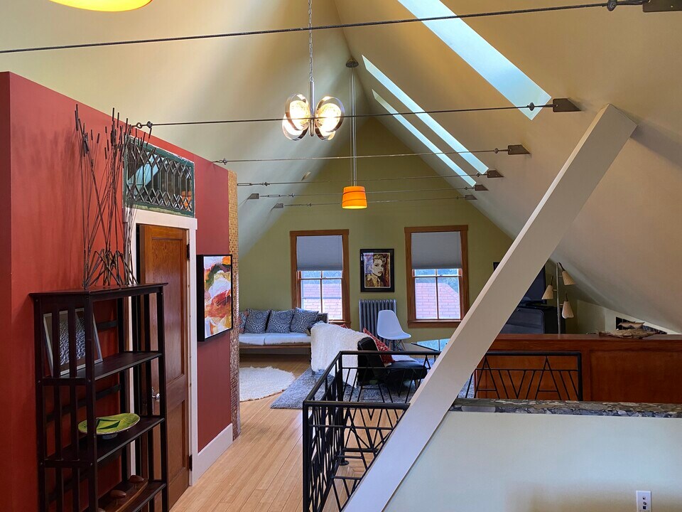 285 Norwood Ave in Cranston, RI - Building Photo