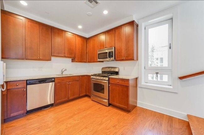 66 MORRIS St in Jersey City, NJ - Building Photo - Building Photo