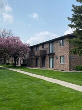 Mesa Adobe in Green Bay, WI - Building Photo - Building Photo