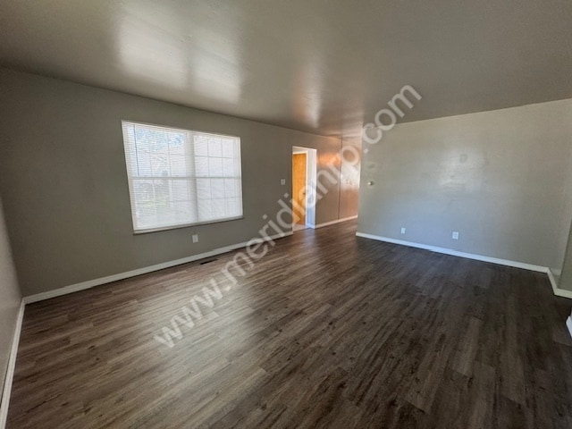 2219 Drake Dr in Fort Wayne, IN - Foto de edificio - Building Photo