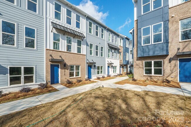 property at 3015 Jolene Ct