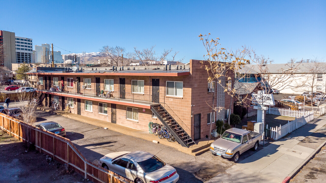 Park Villa Apartments in Reno, NV - Building Photo