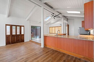 561 Kaleo Pl in Kihei, HI - Building Photo - Building Photo