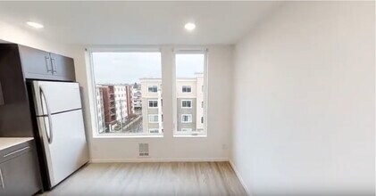 Vitality on 17th in Seattle, WA - Building Photo - Building Photo