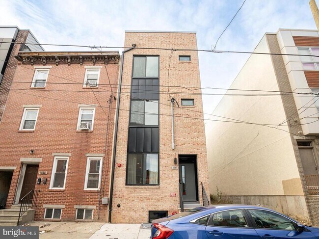 property at 1740 N Marshall St