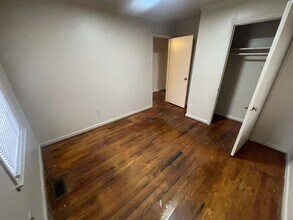 429 Rose Ln in Raleigh, NC - Foto de edificio - Building Photo