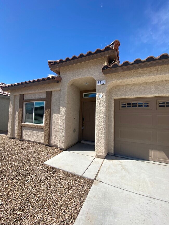 8917 Ullom Dr in Las Vegas, NV - Building Photo - Building Photo
