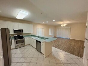 406 Westlake Ct in Niceville, FL - Foto de edificio - Building Photo