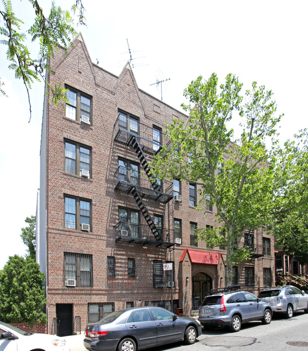 325 1st St in Brooklyn, NY - Building Photo