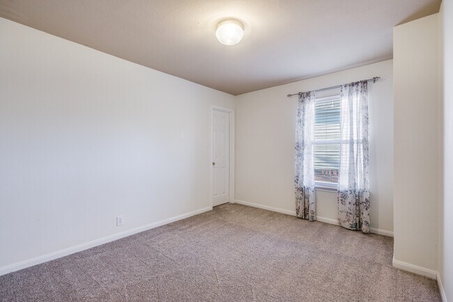 503 Wildgrove Ln in San Antonio, TX - Building Photo - Building Photo