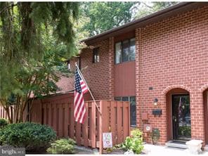 property at 802 Worthington Dr