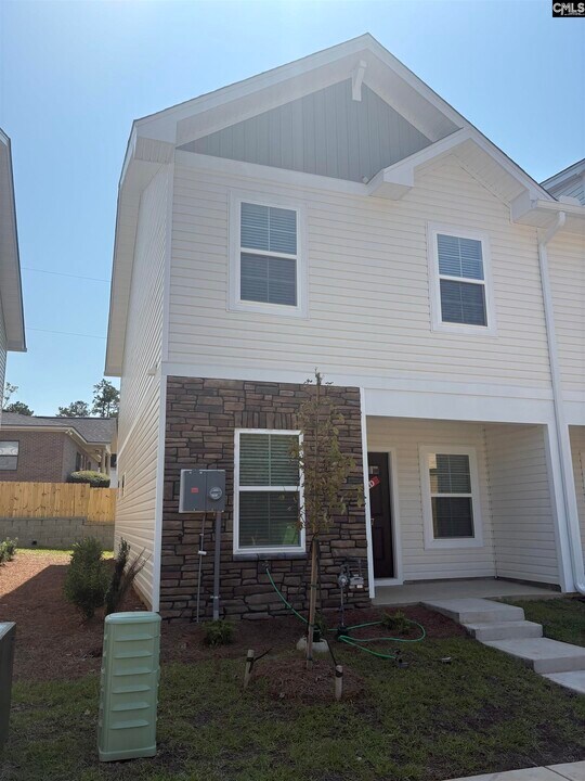 1027 Tundra Teal Ln in Columbia, SC - Building Photo