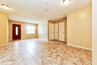 39643 Meadowood Loop in Zephyrhills, FL - Building Photo - Building Photo