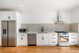 1313 Reddour St in Pittsburgh, PA - Building Photo - Building Photo