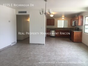 8275 E Nicaragua Dr in Tucson, AZ - Building Photo - Building Photo