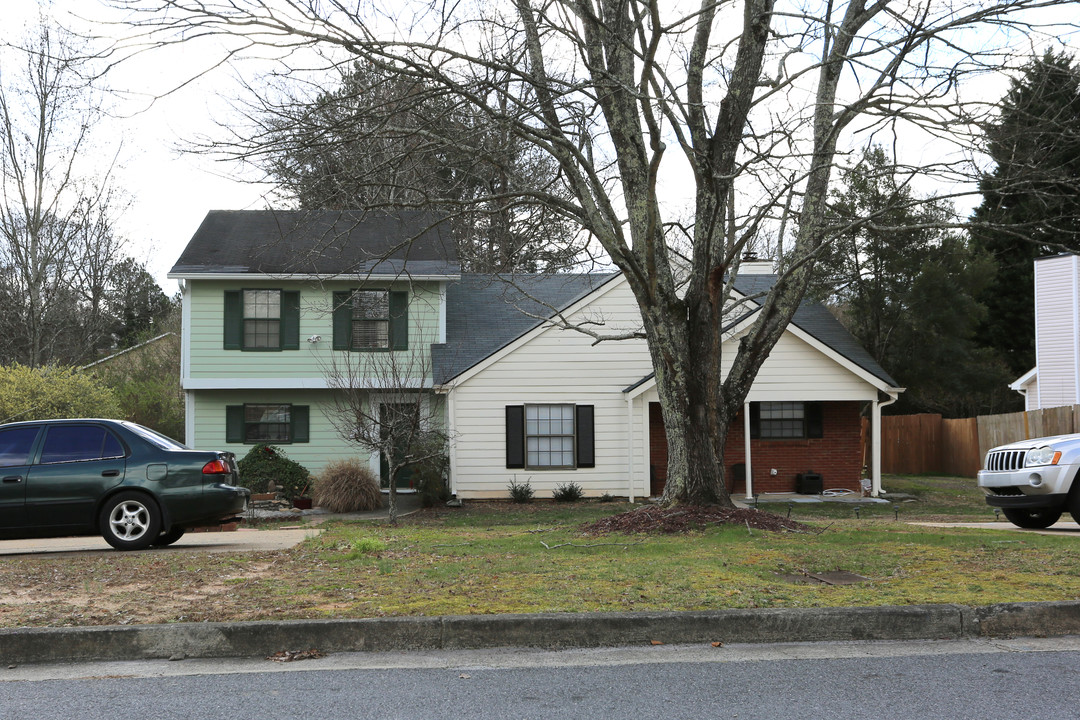 5100-5106 Village Green Way in Alpharetta, GA - Foto de edificio