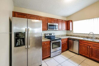 11280 SW 73rd Terrace in Miami, FL - Building Photo - Building Photo