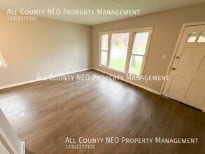 898 Wayside Rd in Cleveland, OH - Building Photo - Building Photo
