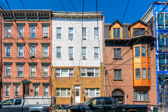 606 Jefferson St in Hoboken, NJ - Building Photo - Building Photo