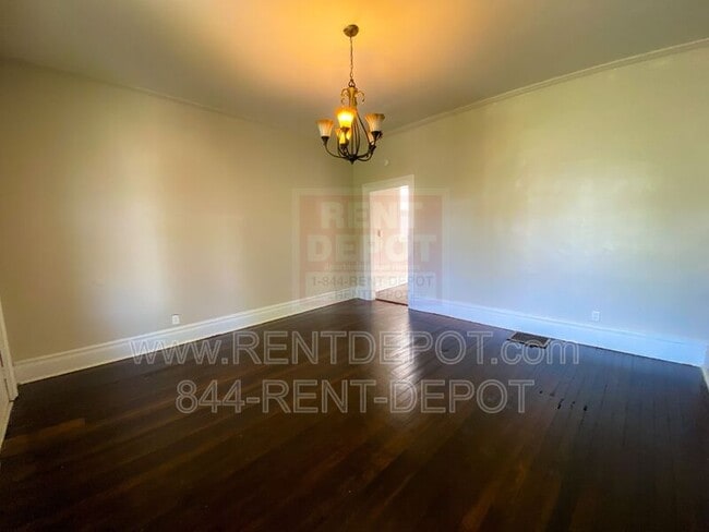 1018 Cherry St in Evansville, IN - Building Photo - Building Photo