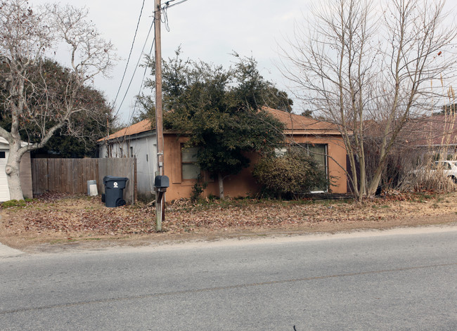 Russo's Cape Fear Apartments