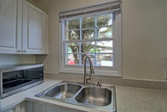 13708 Orange Sunset Dr in Tampa, FL - Building Photo - Building Photo