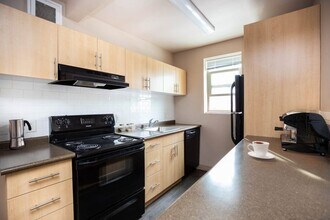 93-93 Eugenie St in Winnipeg, MB - Building Photo - Building Photo