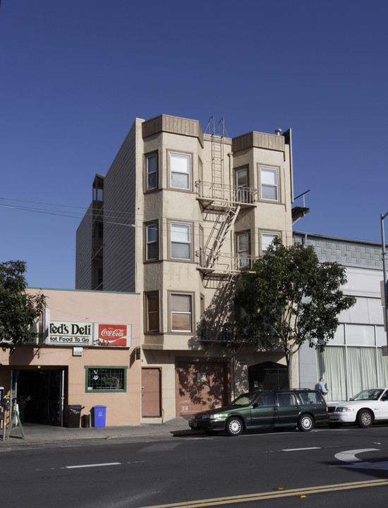 1522 Howard St in San Francisco, CA - Building Photo