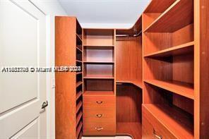 1945 S Ocean Dr in Hallandale Beach, FL - Building Photo - Building Photo