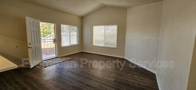 10412 S White Rock Rd in Rancho Cordova, CA - Building Photo - Building Photo
