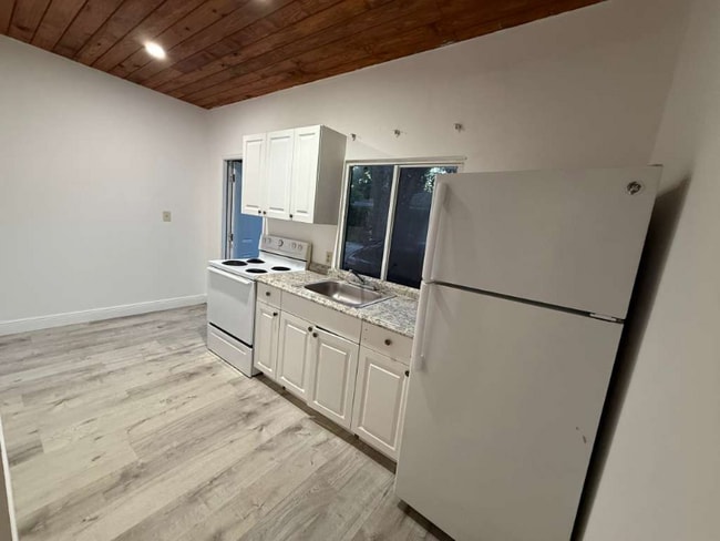 3033-3033 NW 15th St in Miami, FL - Building Photo - Building Photo