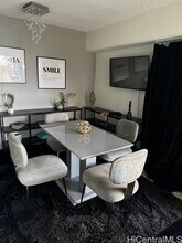 2115 Ala Wai Blvd in Honolulu, HI - Building Photo - Building Photo
